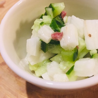 きゅうりの長芋の梅和え 混ぜご飯用干し梅を使って